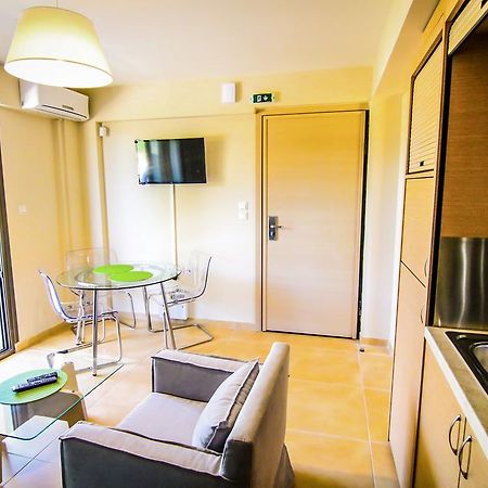 Ofrynio Deluxe Apartments Ofrínion Eksteriør billede