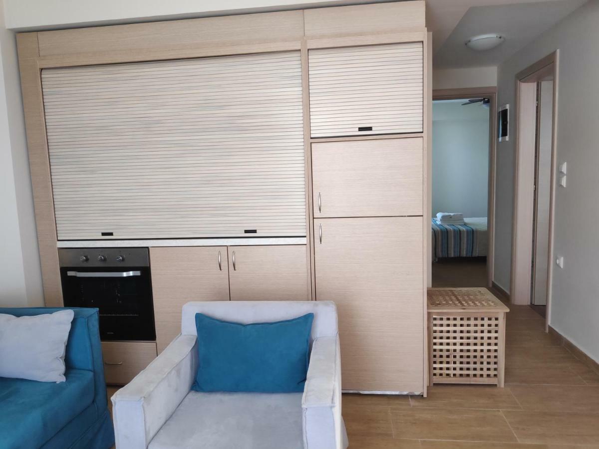 Ofrynio Deluxe Apartments Ofrínion Eksteriør billede