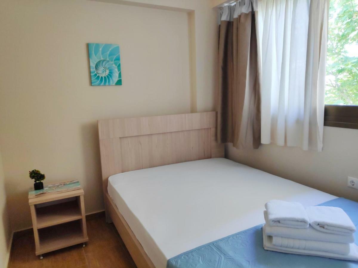Ofrynio Deluxe Apartments Ofrínion Eksteriør billede
