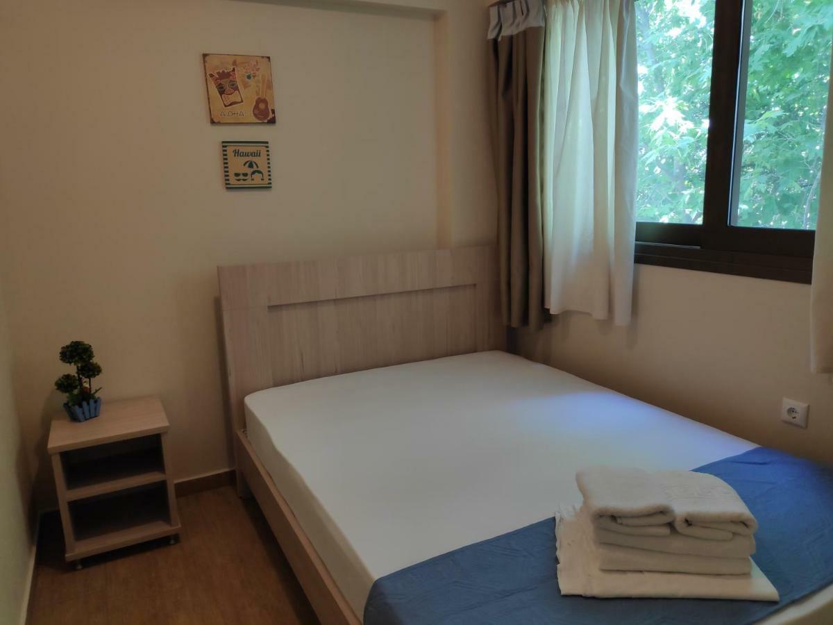 Ofrynio Deluxe Apartments Ofrínion Eksteriør billede